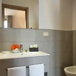Luci Di Wellness אסיסי