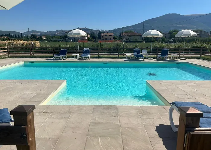 לינה וארוחת בוקר Luci Di Wellness אסיסי